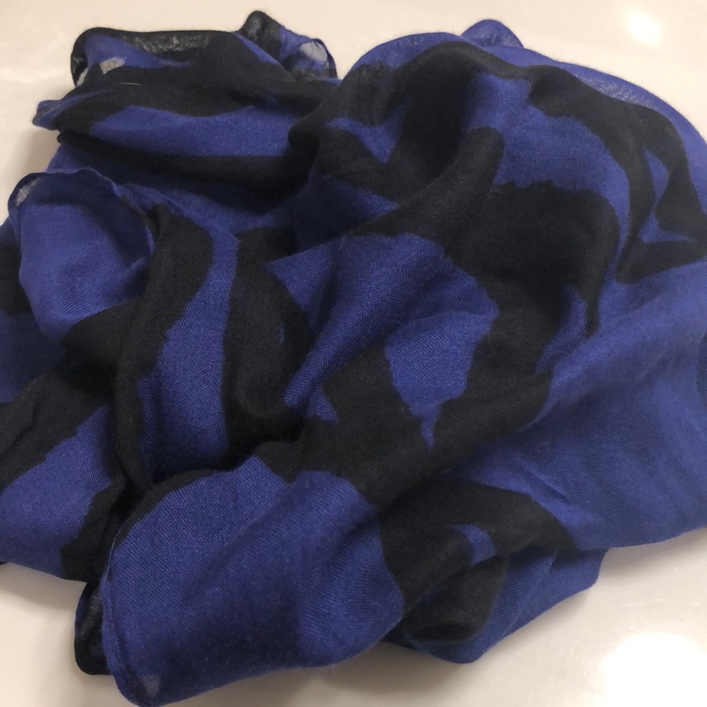 Chico’s very pretty scarf